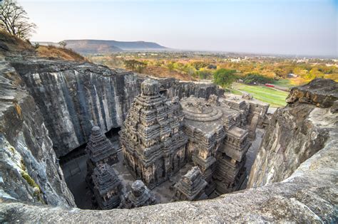  A Gruta de Ellora: Um Tesouro Esculpido na Pedra e um Desafio à Gravidade!