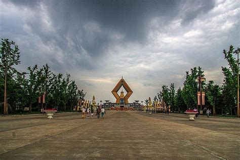 O Templo Qianling! Uma joia arquitetónica escondida nas montanhas de Guiyang!